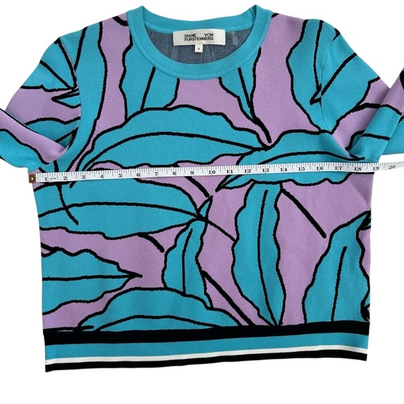 Diane Von Furstenberg Paskavan Leaf Print Cropped Sweater In Lilac Blue Size M - Picture 9 of 11
